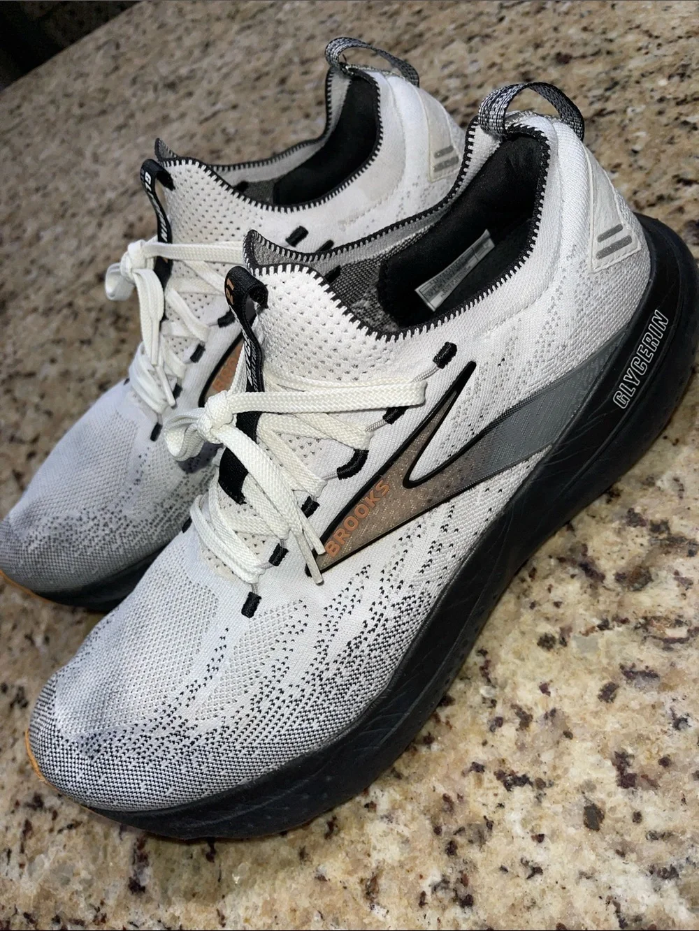 Brooks Glycerin 21 Running Sneakers with Tan Accents